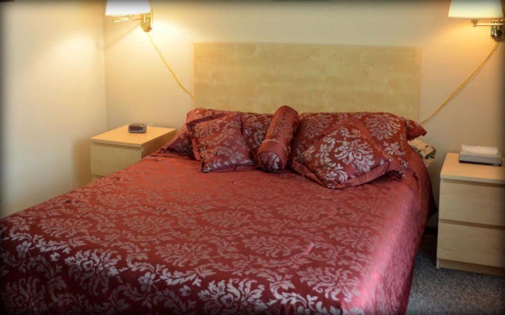 הנטסוויל Tulip Inn מראה חיצוני תמונה