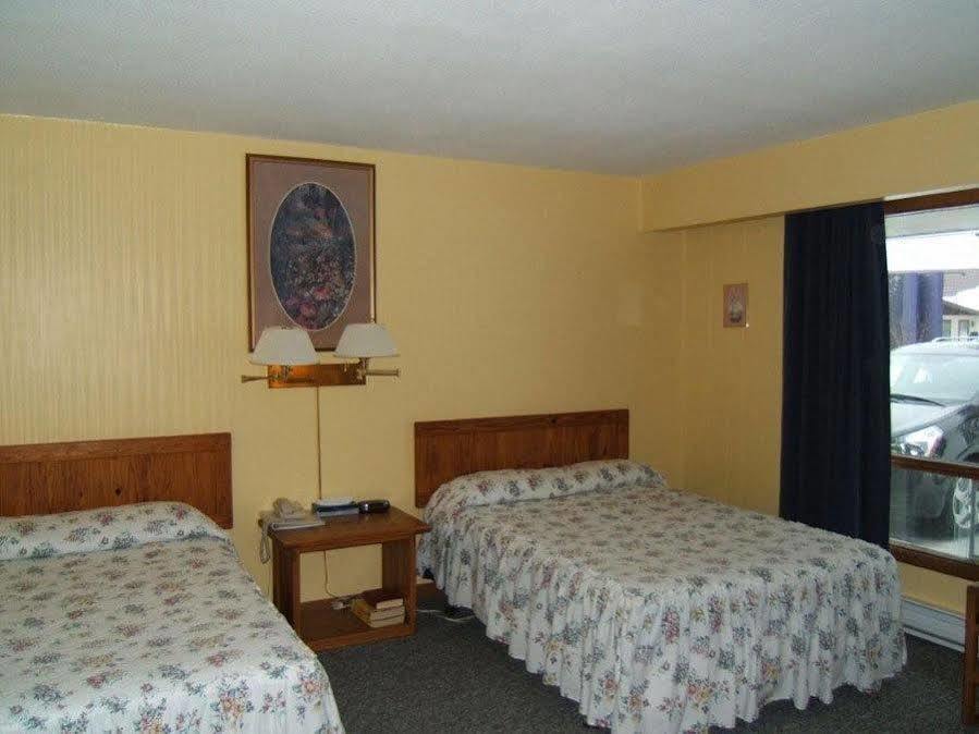הנטסוויל Tulip Inn מראה חיצוני תמונה